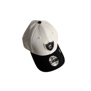 Las Vegas Raiders 39Thirty NFL On-Field Headwear By New Era  Small-Medium  White